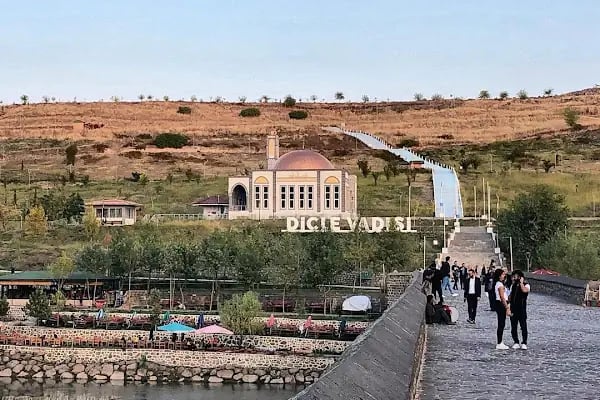 On Gözlü Köprü - Resim 6