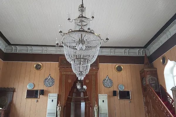 Burhaniye Cami - Resim 17