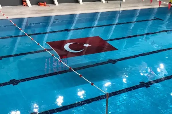 Çayırova Belediyesi Yarı Olimpik Yüzme Havuzu - Resim 7