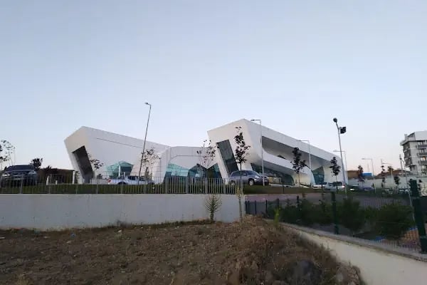 Çayırova Belediyesi Yarı Olimpik Yüzme Havuzu - Resim 9