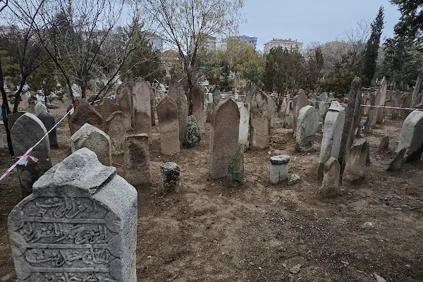 Musalla Mezarlığı - Resim 3