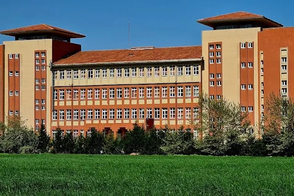 Furtuni Ve İsak Pinhas Ortaokulu - Resim 16