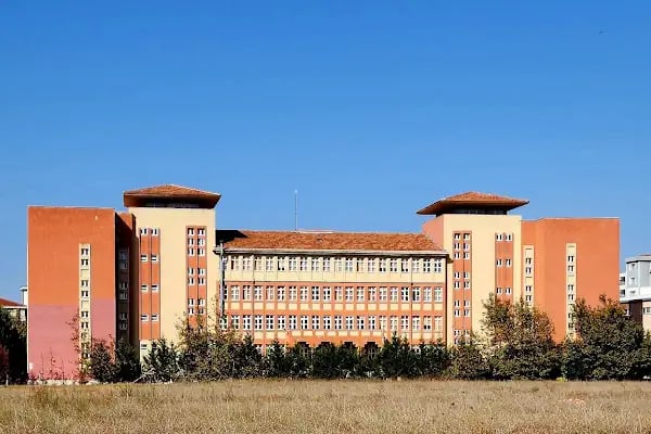Furtuni Ve İsak Pinhas Ortaokulu - Resim 11