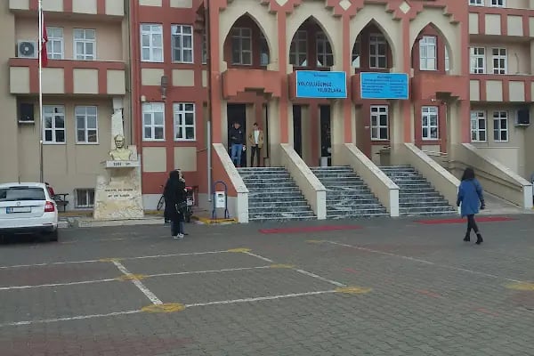 Furtuni Ve İsak Pinhas Ortaokulu - Resim 13