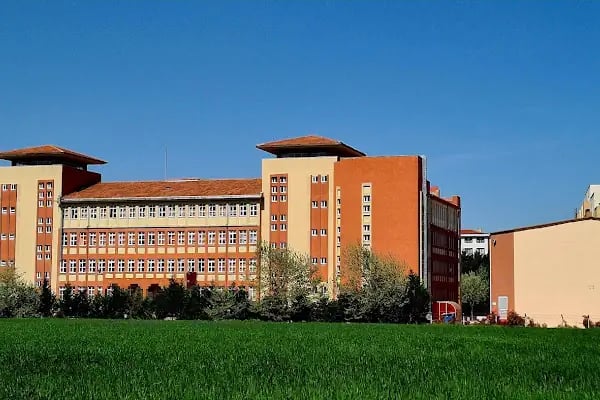 Furtuni Ve İsak Pinhas Ortaokulu - Resim 2