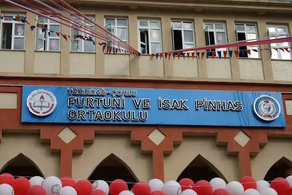 Furtuni Ve İsak Pinhas Ortaokulu - Resim 6