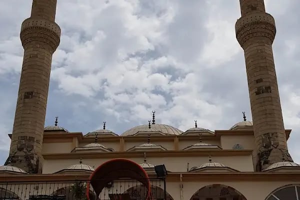 Bayrakçı Cami - Resim 18
