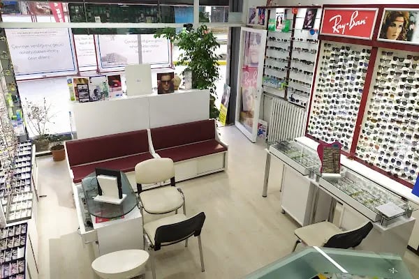 06 ULUS OPTİK GÖZLÜKÇÜ - Resim 14