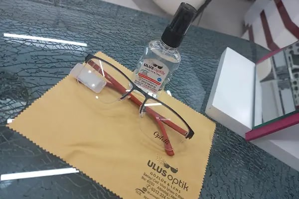 06 ULUS OPTİK GÖZLÜKÇÜ - Resim 13