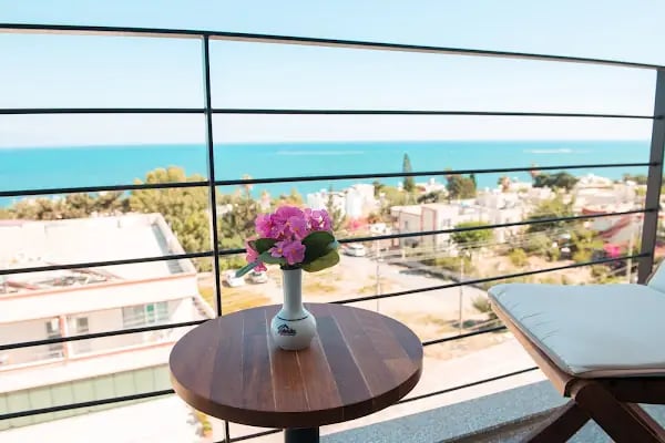The Elysian Resort Hotel &amp; Restaurant - Bar - Resim 12