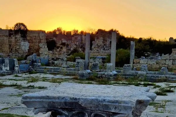 Byzantine basilica - Resim 6