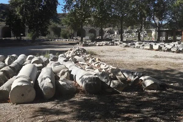Byzantine basilica - Resim 13