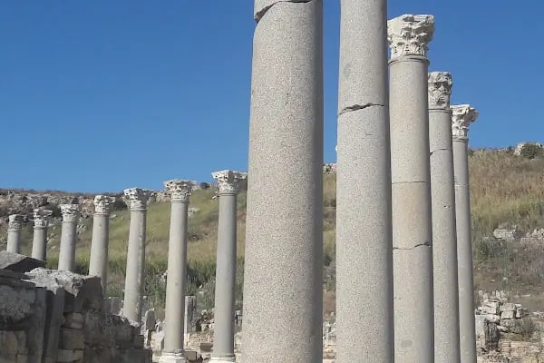 Byzantine basilica - Resim 18