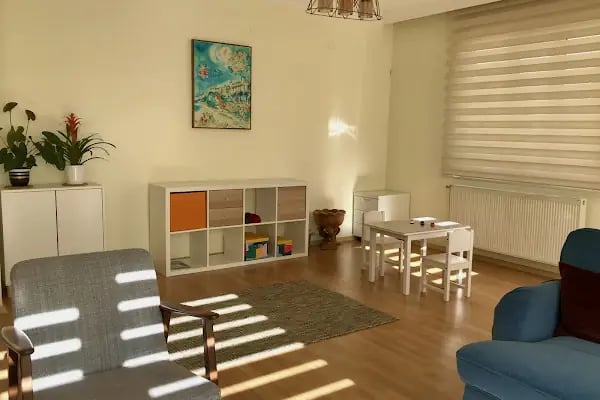 Uzm. Dr. Dilek Güntepe Çocuk Ergen Psikiyatrisi Muayenehanesi - Resim 3