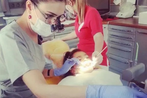 Uzm. Dt. Bergin Gökdeniz Diş Kliniği - Resim 7