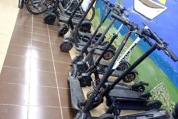 Cadde Elektrikli Bisiklet Tamircisi - Resim 2