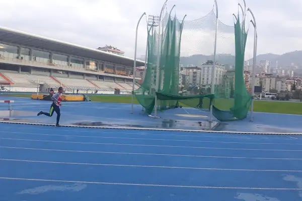 Söğütlü Atletizm Stadı - Resim 11