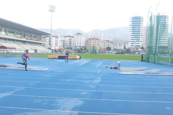 Söğütlü Atletizm Stadı - Resim 2