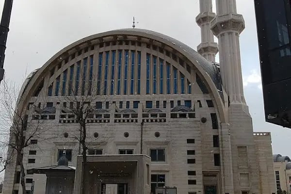 İspark Avcılar Meydanı Açık Otoparkı - Resim 13