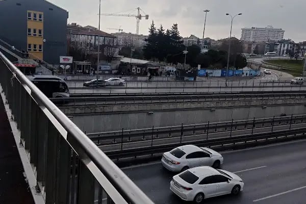 İspark Avcılar Meydanı Açık Otoparkı - Resim 12