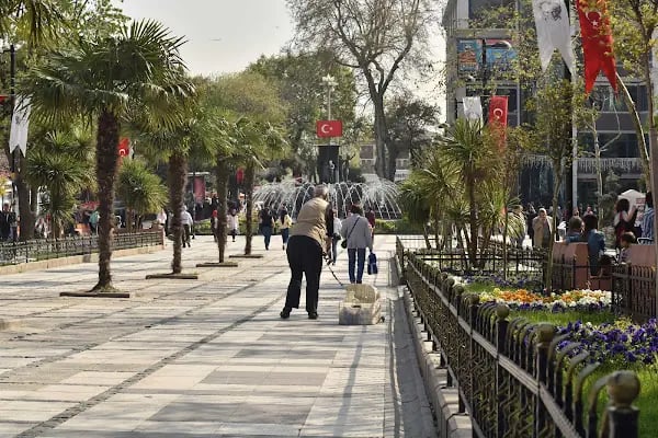 İspark Avcılar Meydanı Açık Otoparkı - Resim 3