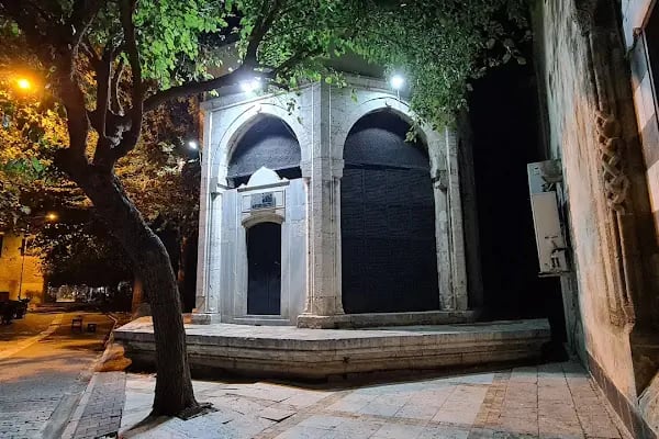 Ramazanoğlu Türbesi - Resim 6