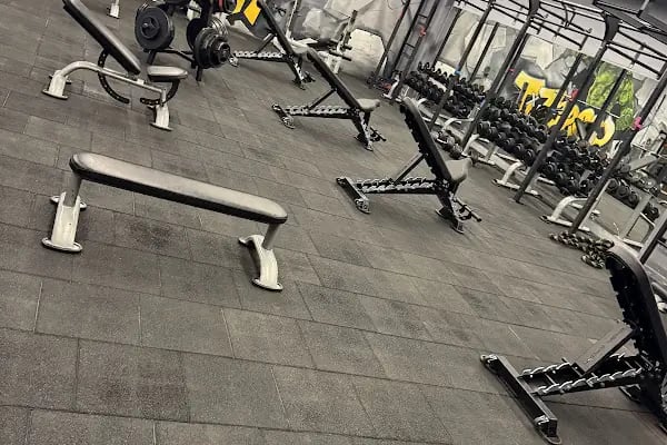 E&amp;S Gym Fitness Center - Resim 9