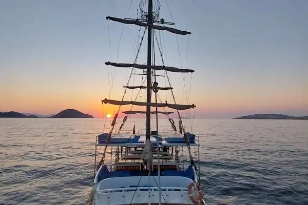 Amiral turgutreis boat - Resim 2