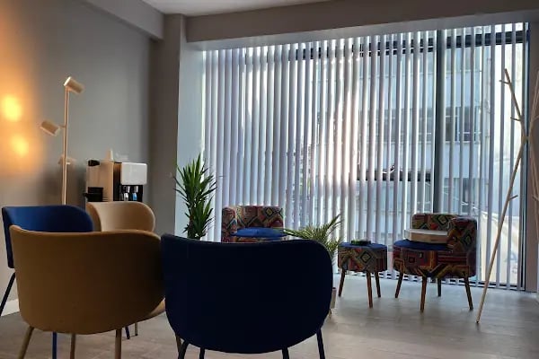 Gönen Özel Dt.Hale Karlıca Diş Kliniği - Resim 5