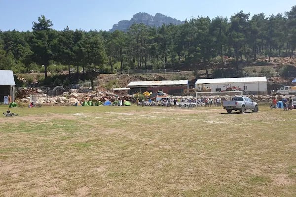 Aladağ Stadyumu - Resim 4
