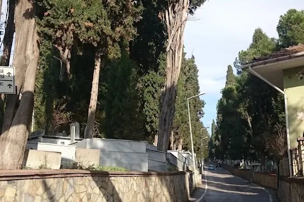 Bağçeşme Mezarlığı - Resim 11