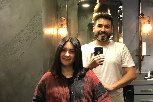 Kadir Alkan Hair Artist Erkek kuaförü barber shop Trabzon - Resim 19