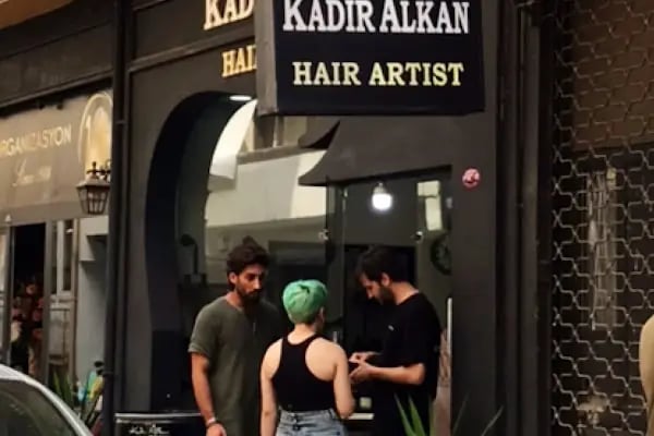 Kadir Alkan Hair Artist Erkek kuaförü barber shop Trabzon - Resim 12