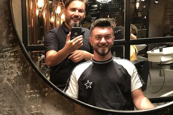 Kadir Alkan Hair Artist Erkek kuaförü barber shop Trabzon - Resim 3