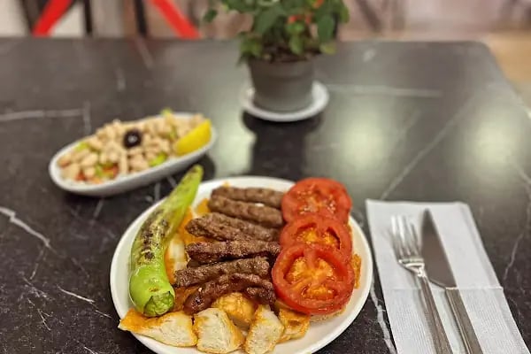 Meşhur Tereyağlı Ödemiş Köfte 2 - Resim 3