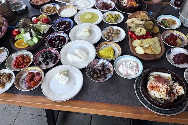 Diyarbakirevi Kahvaltı &amp; Cafe - Resim 4