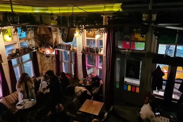 Sefer Cafe & Bistro - Resim 12
