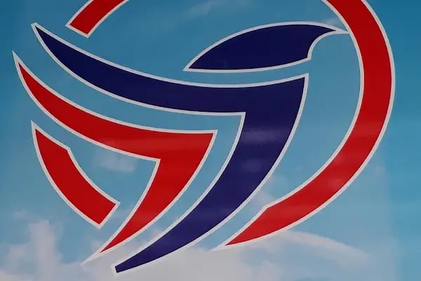 TUNALAR TURİZM VİZE VE OTEL REZERVASYON UÇAK BİLET KESİM OFİSİ / HAVAALANINA VİP TRANSFER - Resim 4