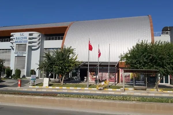 Balçova Belediyesi Tribün ve Engelli Merkezi - Resim 16