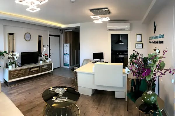 Adana Estetik Ve Plastik Cerrahi Kliniği Op. Dr. Güllü Korkmaz Solmaz - Resim 3