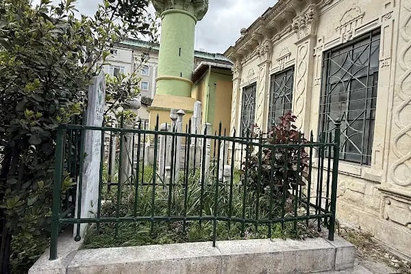 Laleli Baba türbesi - Resim 2
