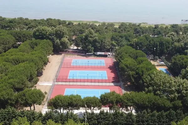 Orhangazi Belediyesi Tenis Kortları - Resim 4