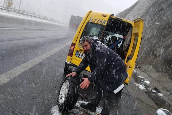 Lastikçi Soner Usta Pozantı 7/24 Yol yardım | Pozantı Bircan oto lastik - Resim 3