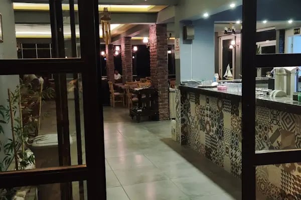 Center Kitchen &amp; Bar - Resim 2