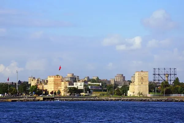 Yedikule Mezarlığı - Resim 12