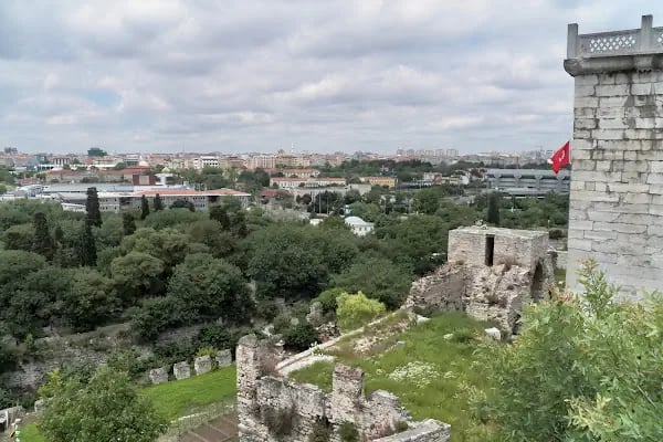 Yedikule Mezarlığı - Resim 9