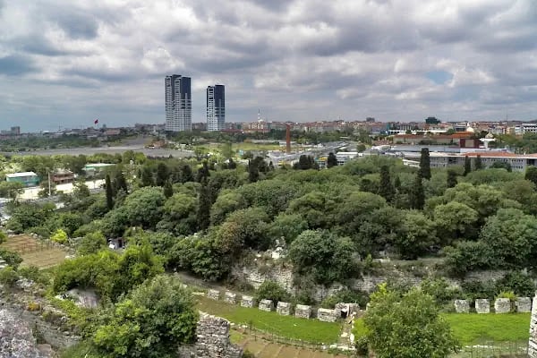 Yedikule Mezarlığı - Resim 13