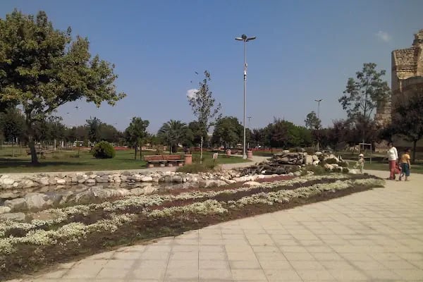 Yedikule Mezarlığı - Resim 15