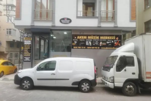 Akem Müzik Aletleri Satış, Tamir ve Müzik Eğitim Merkezi - Yenibosna ders aidatları 1500(bağlama) tl[2025] - Resim 13