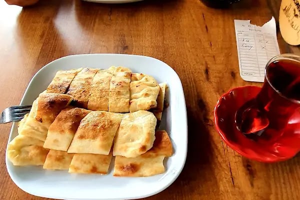 Meşhur Sarıyer börekçisi Arnavutköy - Resim 8
